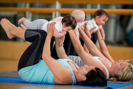 Hatha Yoga nach der Geburt mit Baby | Präventionskurs